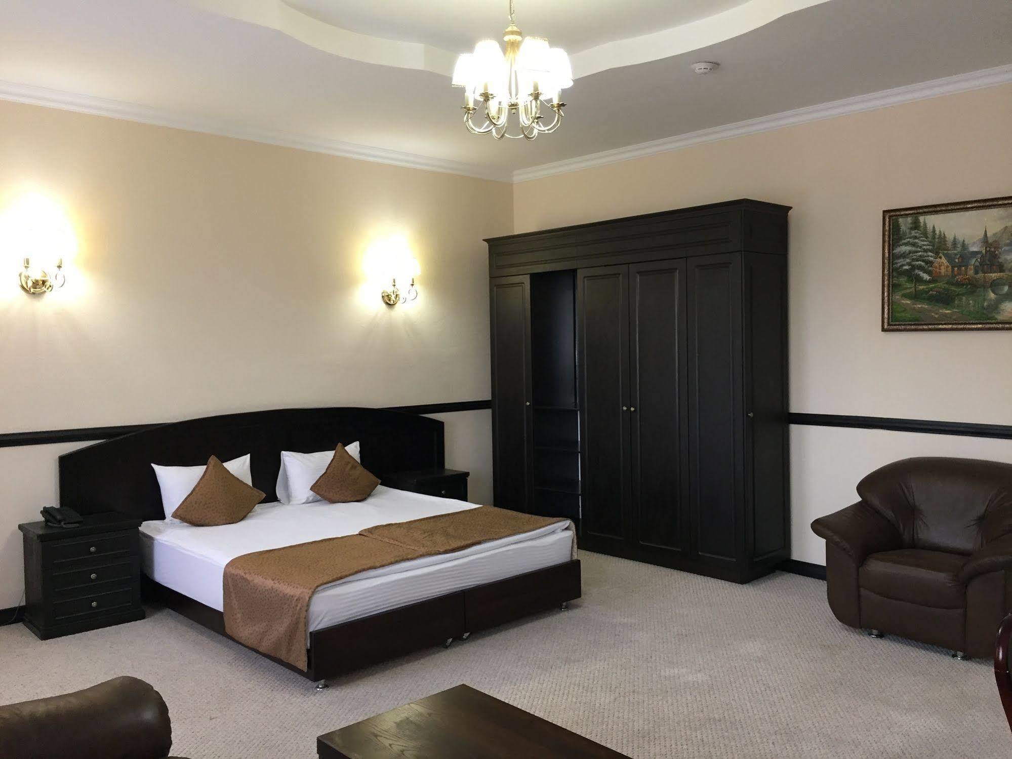 Belon Life Hotel Астана Экстерьер фото
