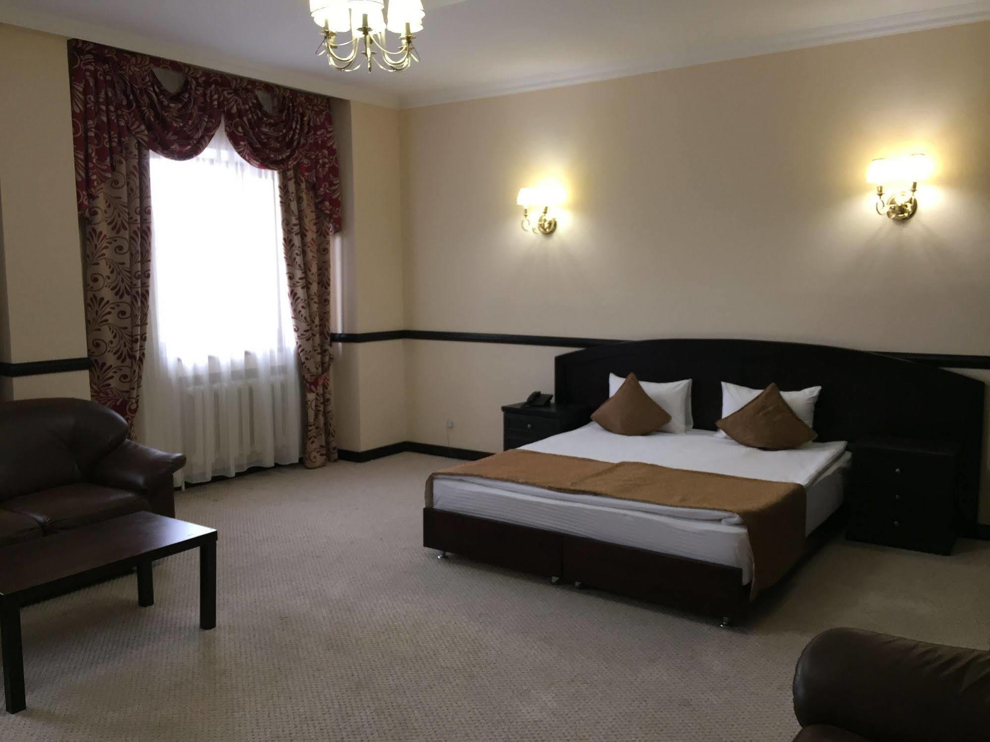 Belon Life Hotel Астана Экстерьер фото